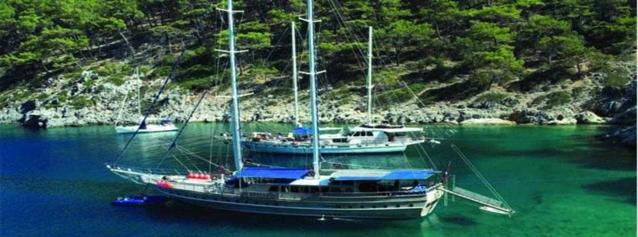 Botel Hazer Gulet Boat