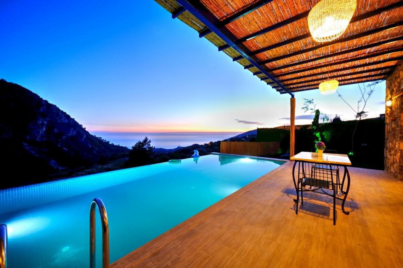 Cardin Villa *