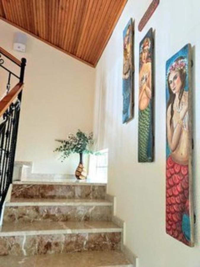 Villa Ruya With Swimming Pool & Stunning Sea Views *
