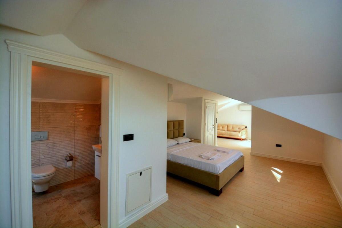 Villa Ottoman