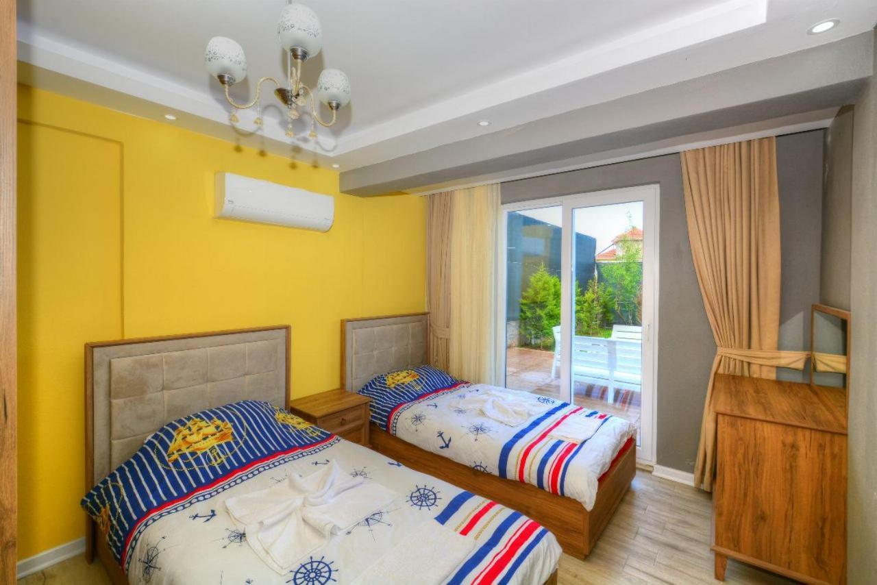 Massa Villa *