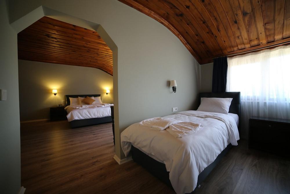 Akkent Garden Hotel 3*