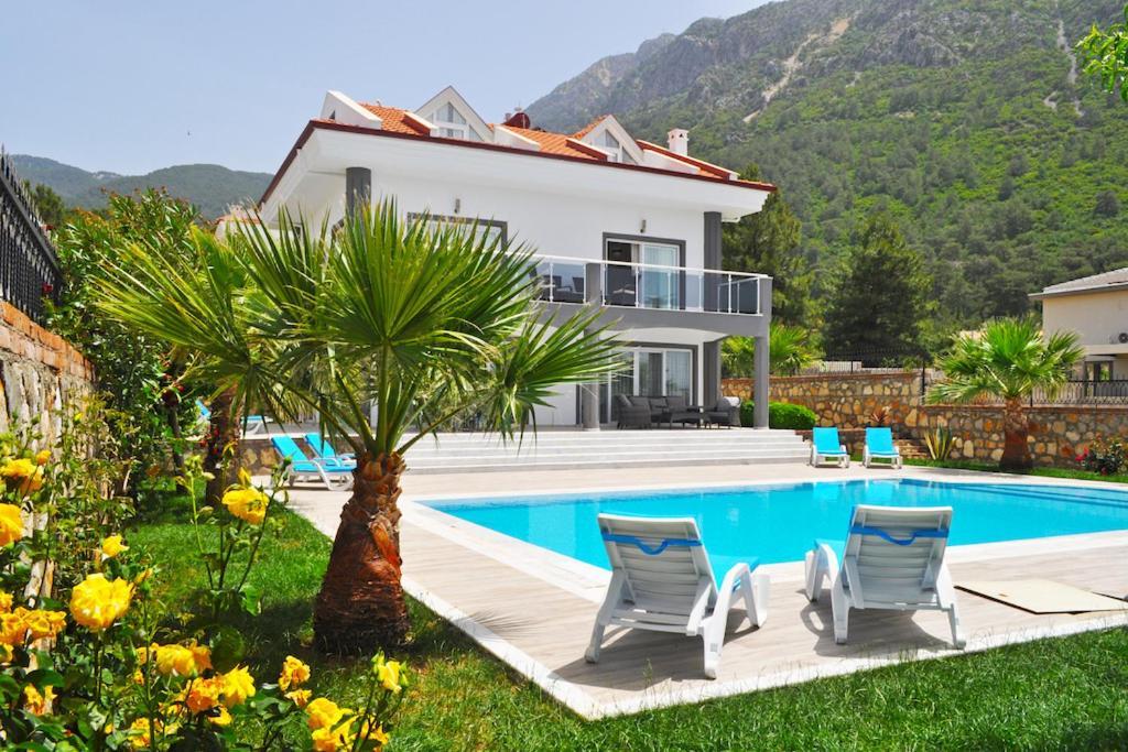 Heights C Villa *