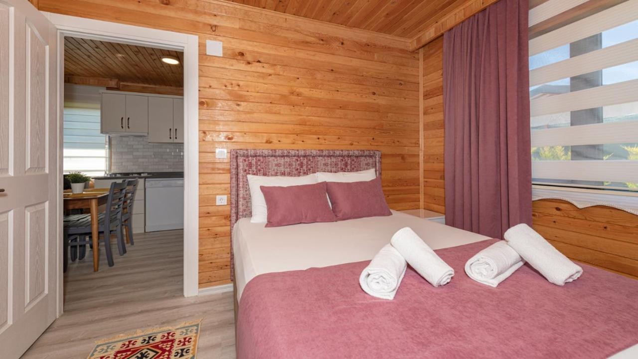 Cedrus 1-2-3-4-5 Villa