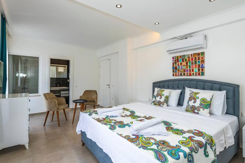 Villa Violet - 4 Bedroom Holiday Villa In Oeluedeniz *