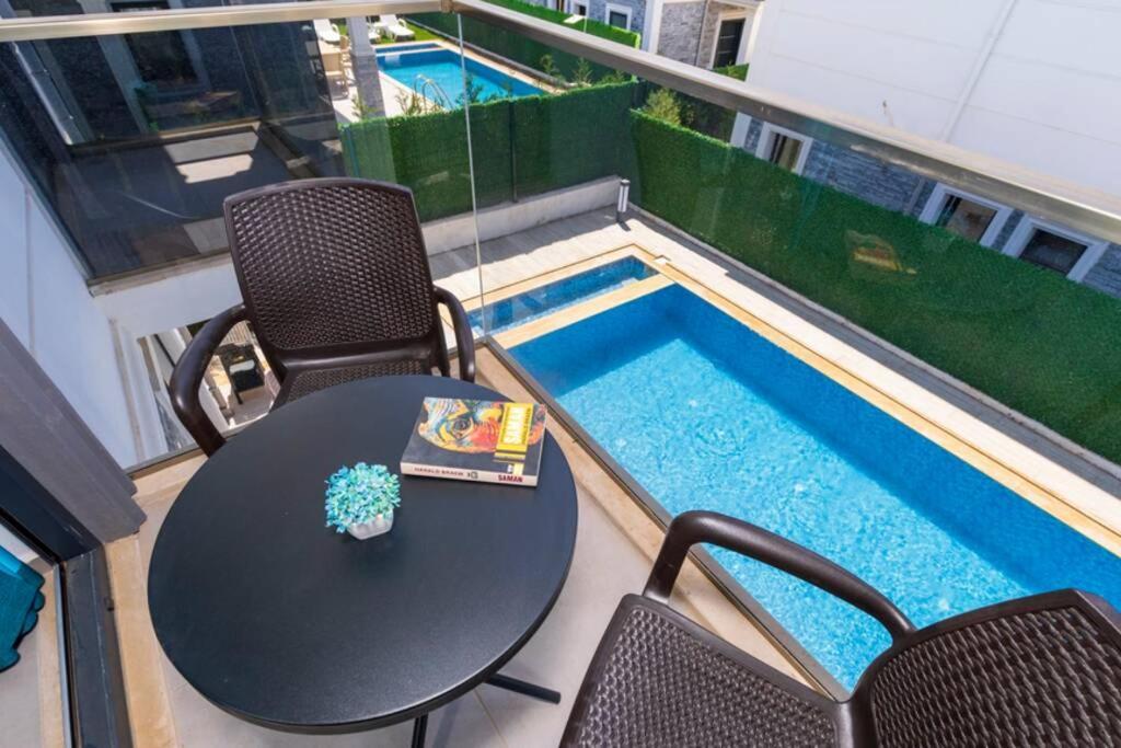 Violet - 4 Bedroom Holiday Villa In Oeluedeniz Fethiye
