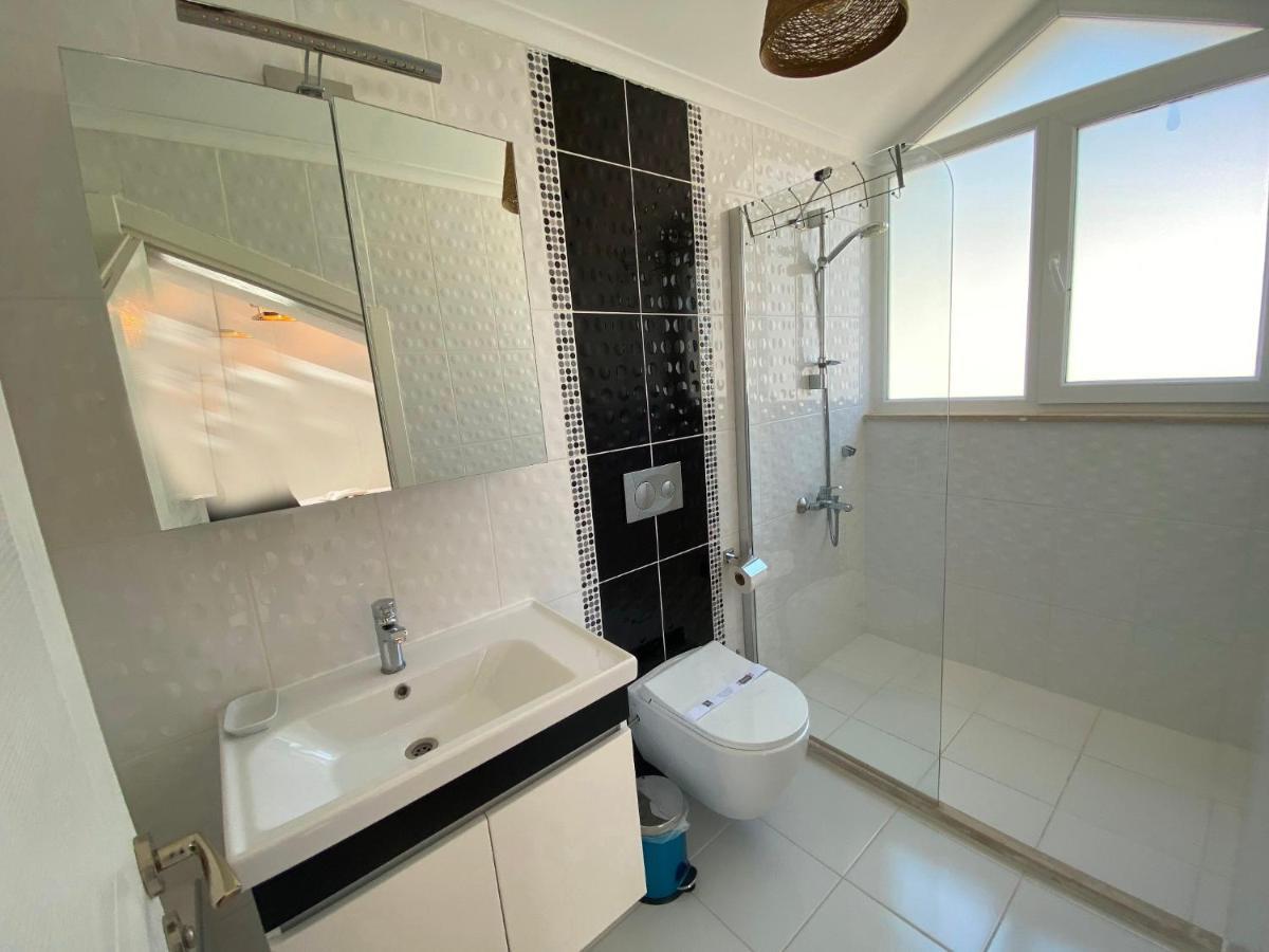 Villa White House, 4 Bedroom, Large Private Pool, Close To Amenities *