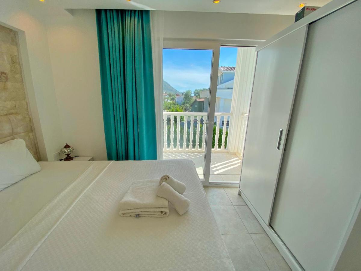 White House, 4 Bedroom, Large Private Pool, Close To Amenities Villa *