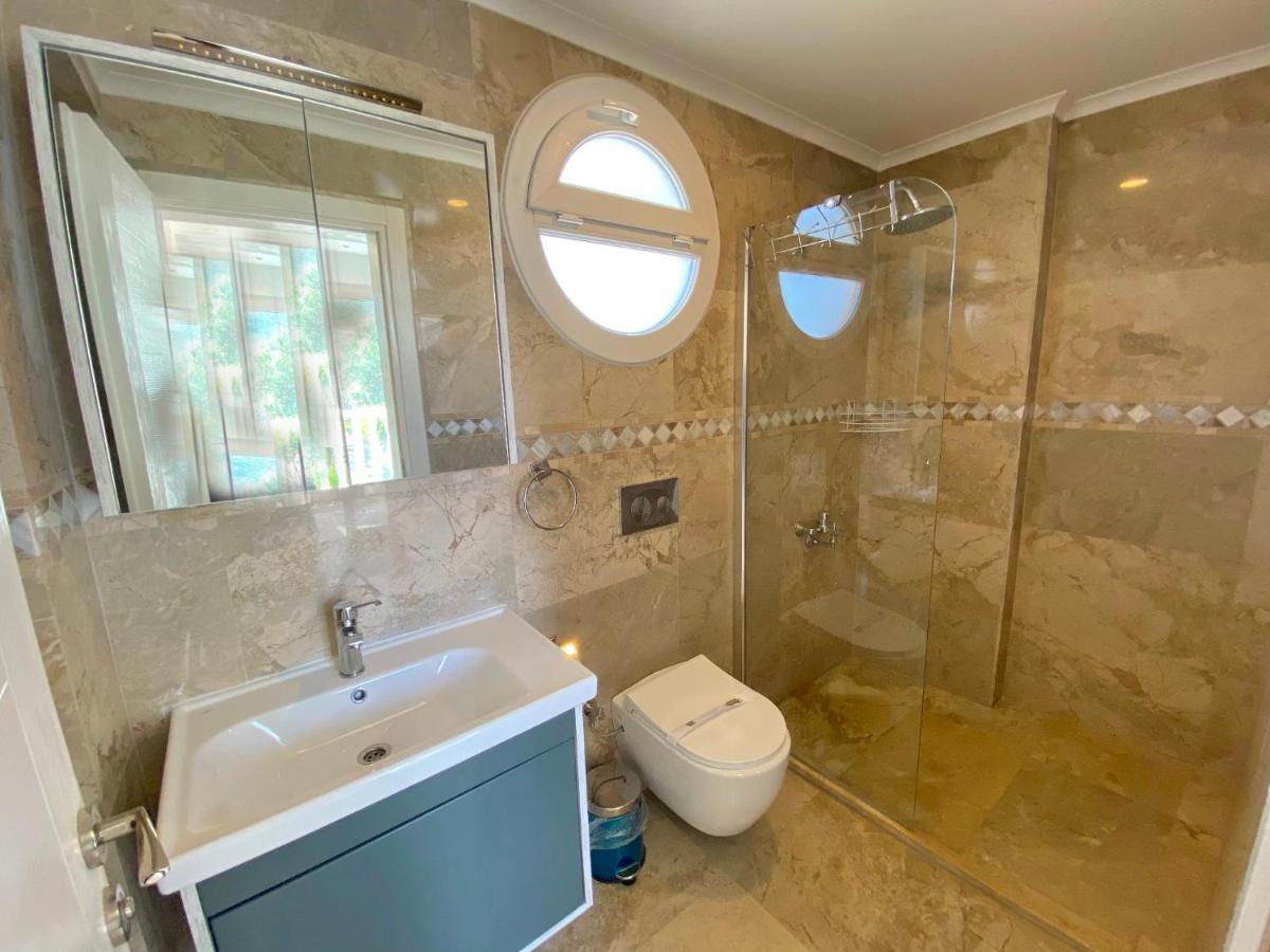 White House, 4 Bedroom, Large Private Pool, Close To Amenities Villa Fethiye