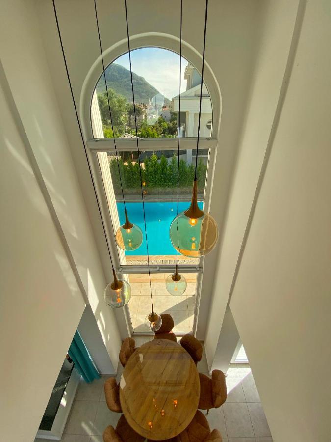 White House, 4 Bedroom, Large Private Pool, Close To Amenities Villa Fethiye