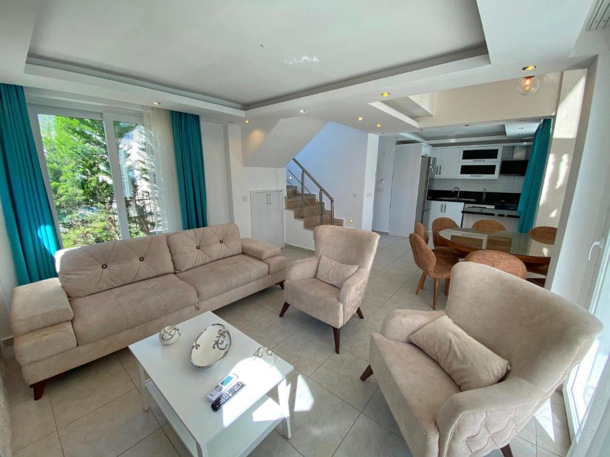White House, 4 Bedroom, Large Private Pool, Close To Amenities Villa Fethiye