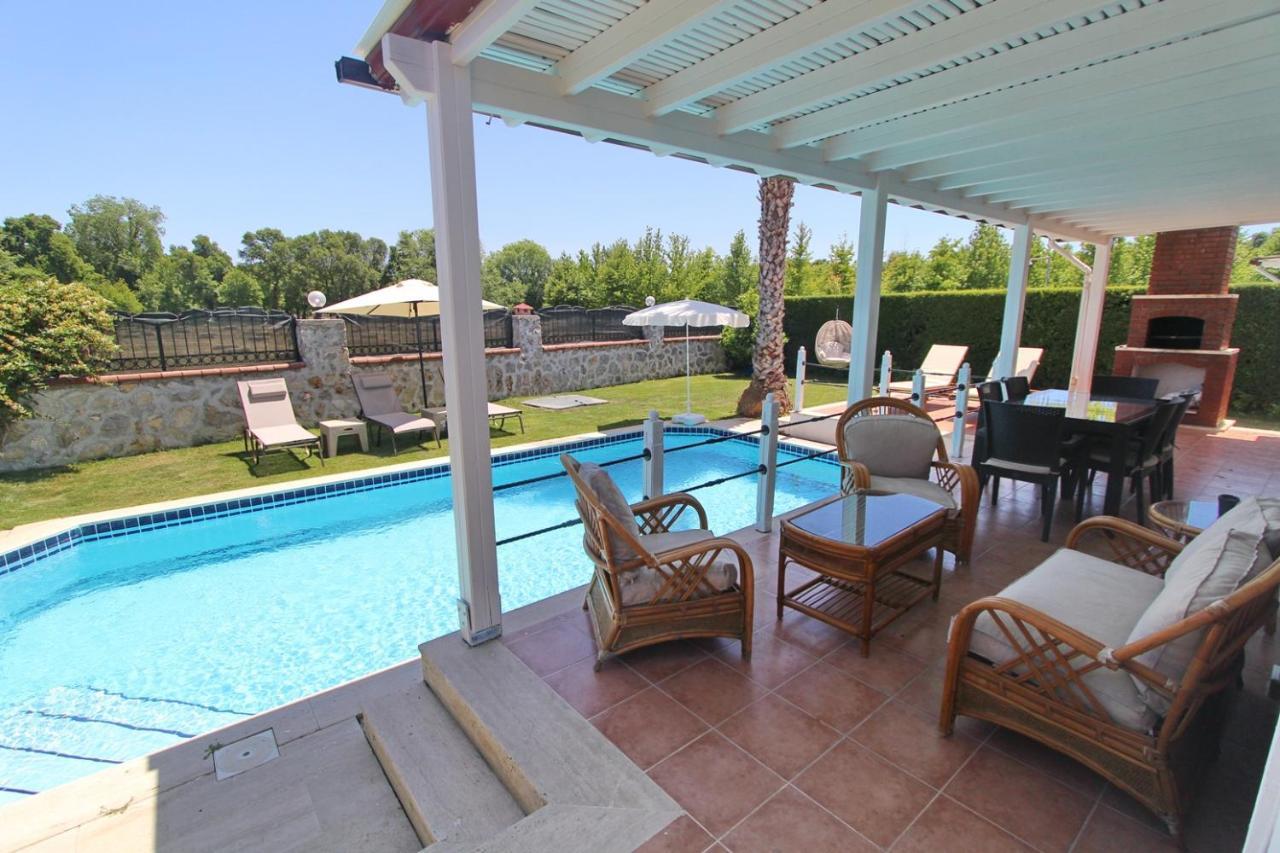 Oasis B4 Villa