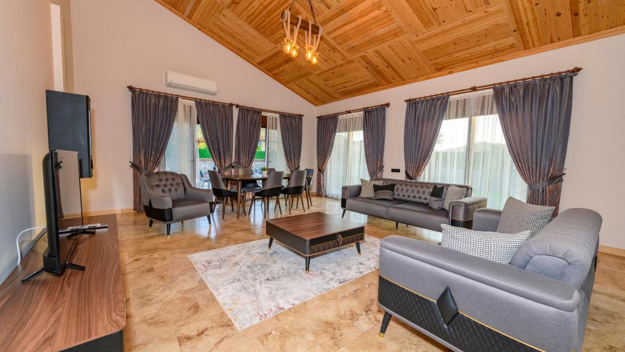 Villa Arzu - 3 Bedroom In Kayakoey Oeluedeniz Fethiye