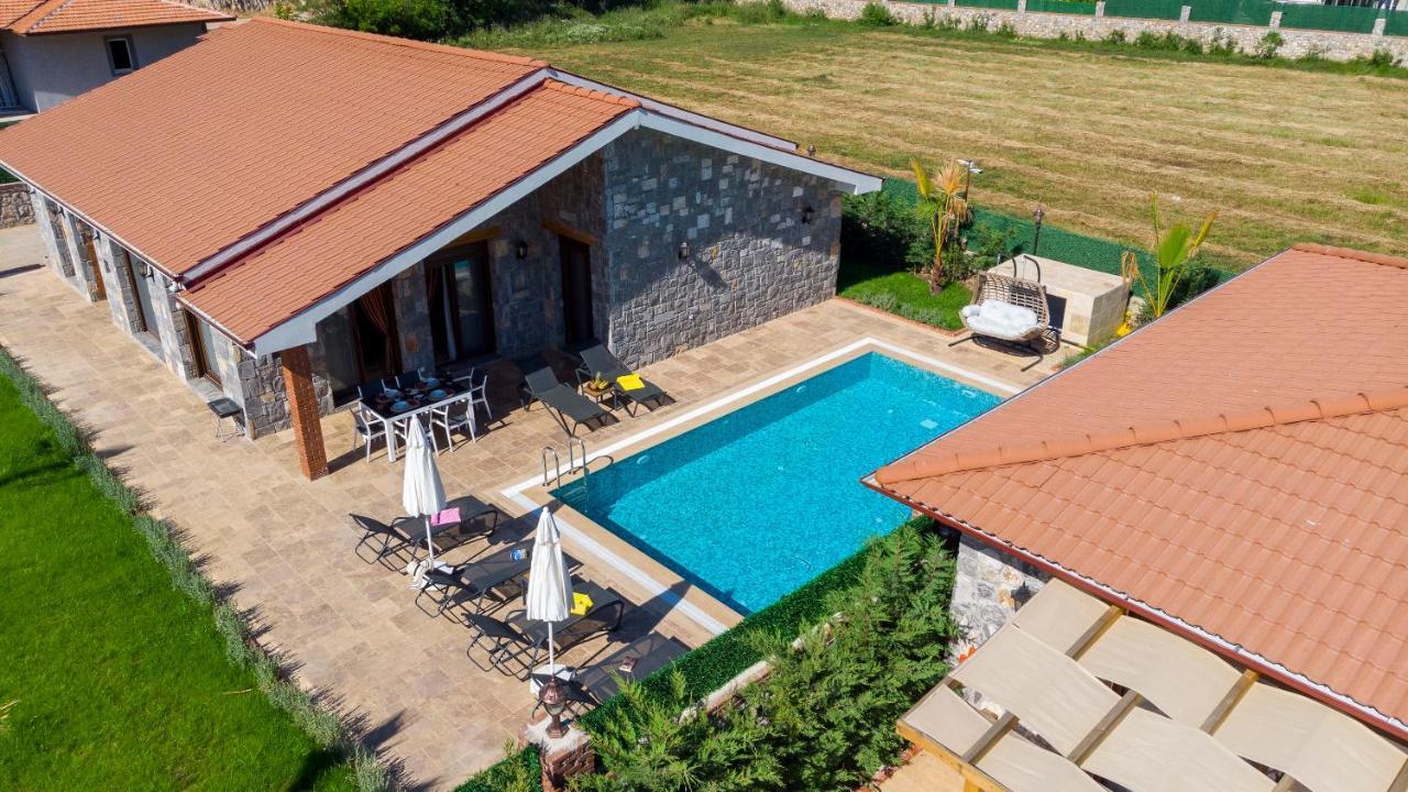 Villa Arzu - 3 Bedroom In Kayakoey Oeluedeniz *