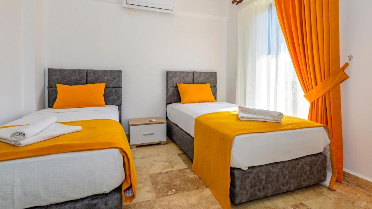 Huema - 6 Bedroom In Kayakoey Oeluedeniz Villa Fethiye