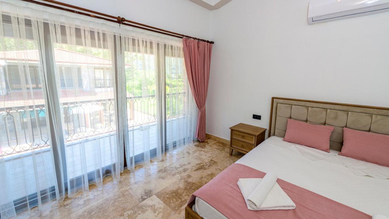 Huema - 6 Bedroom In Kayakoey Oeluedeniz Villa *
