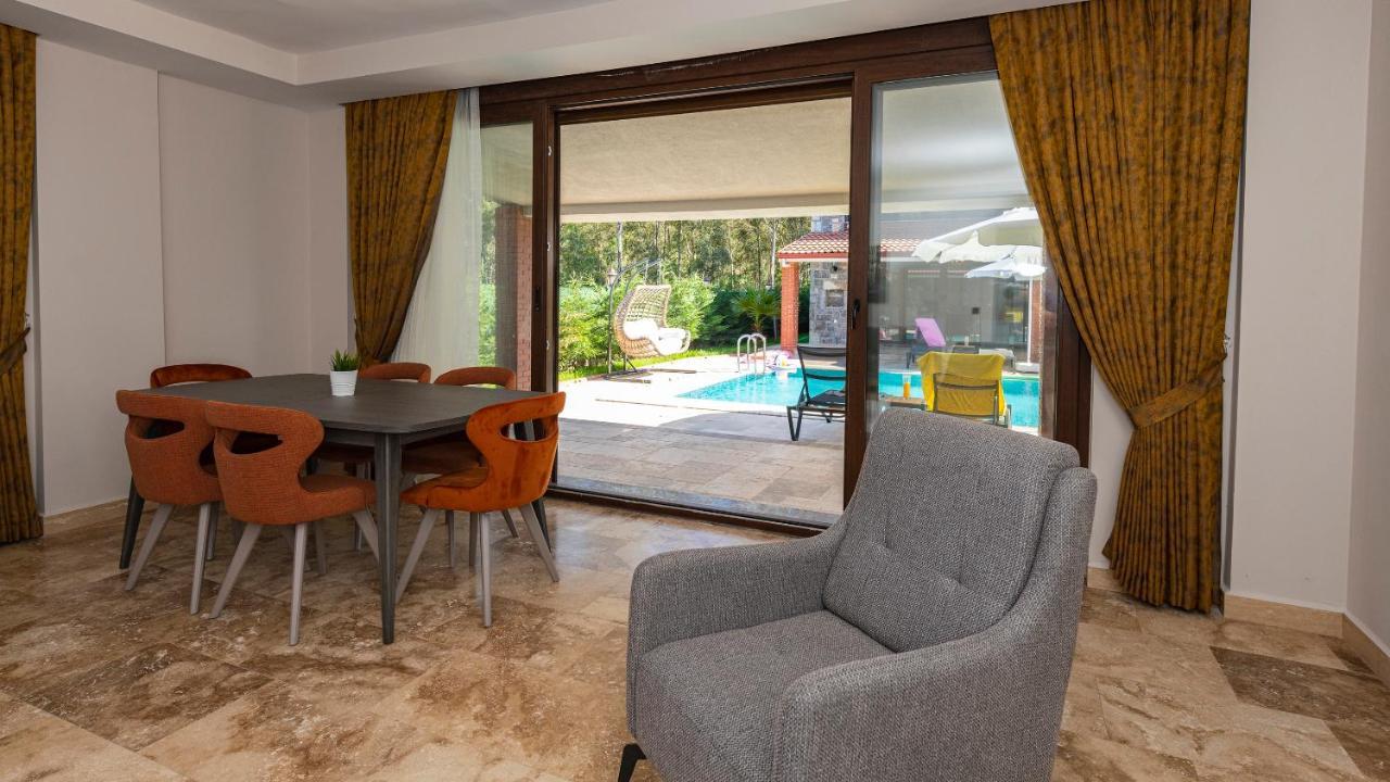 Huema - 6 Bedroom In Kayakoey Oeluedeniz Fethiye