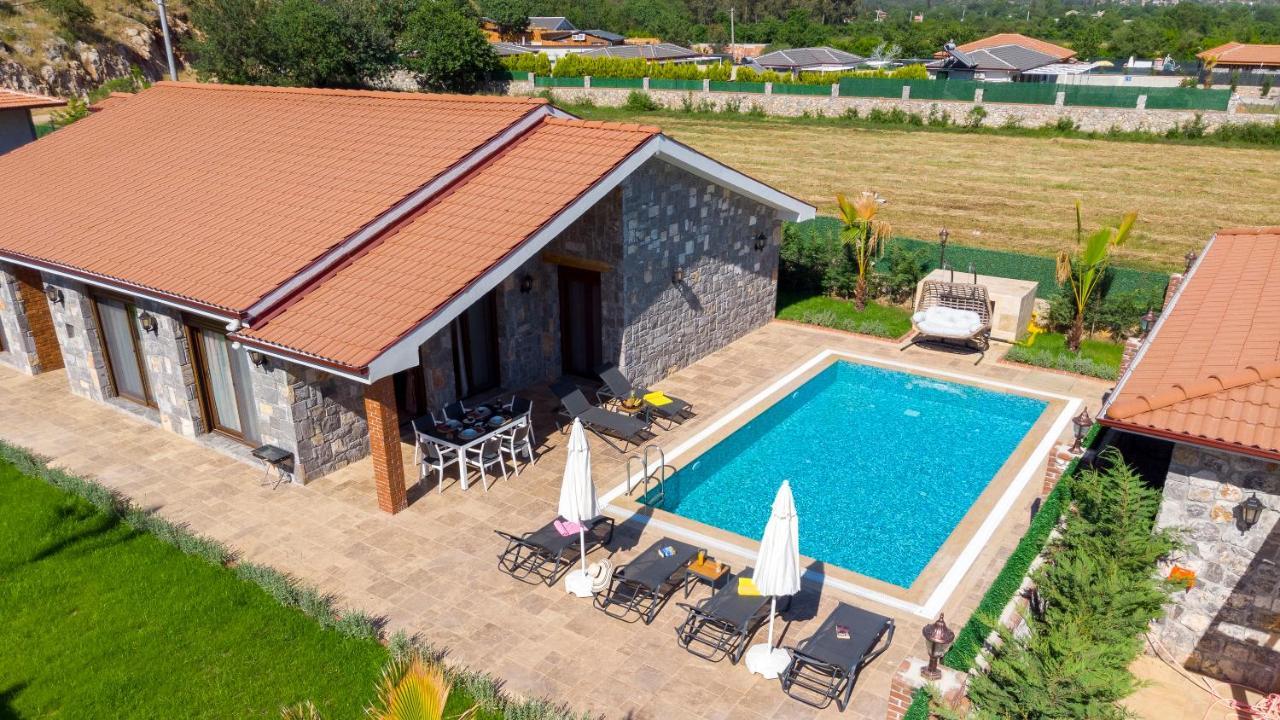 Villa Arzu - 3 Bedroom In Kayakoey Oeluedeniz Fethiye