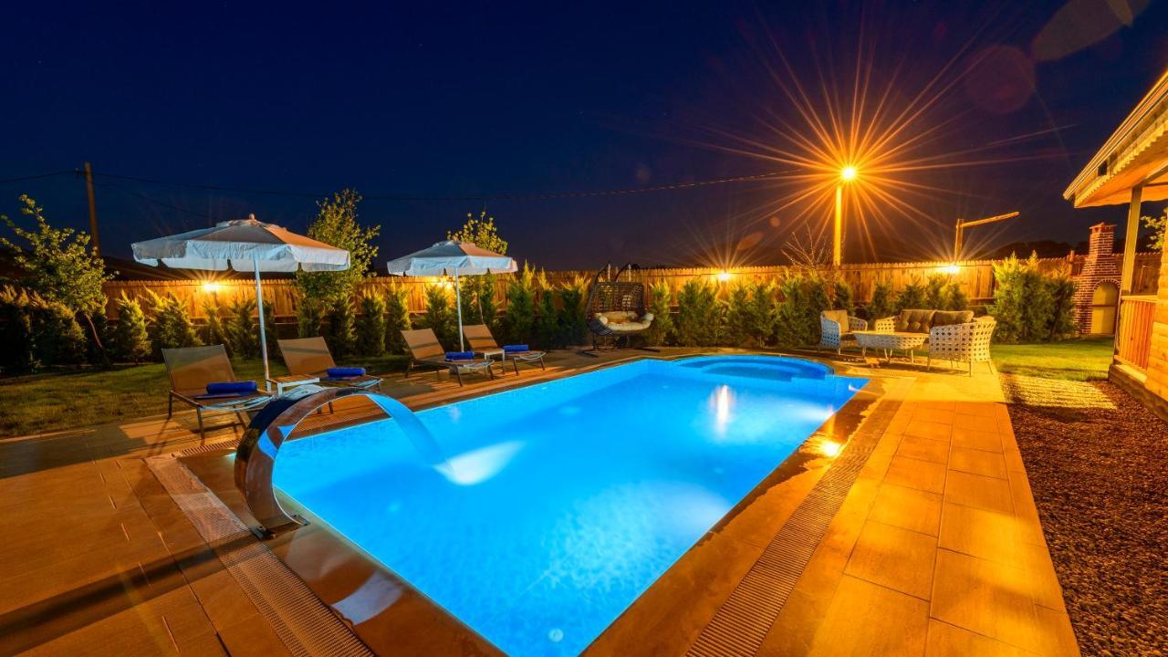 Cedrus 1-2-3-4-5 Villa