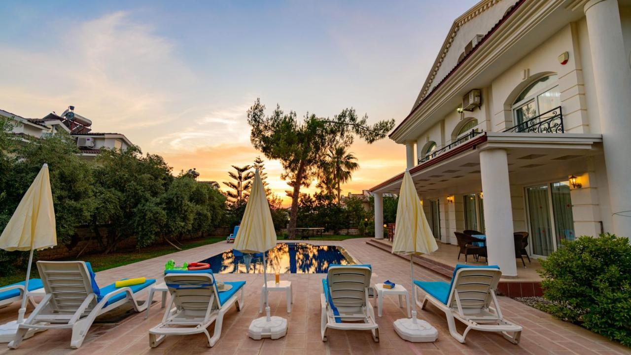 Villa Musa - 5 Bedroom In Hisaronu *