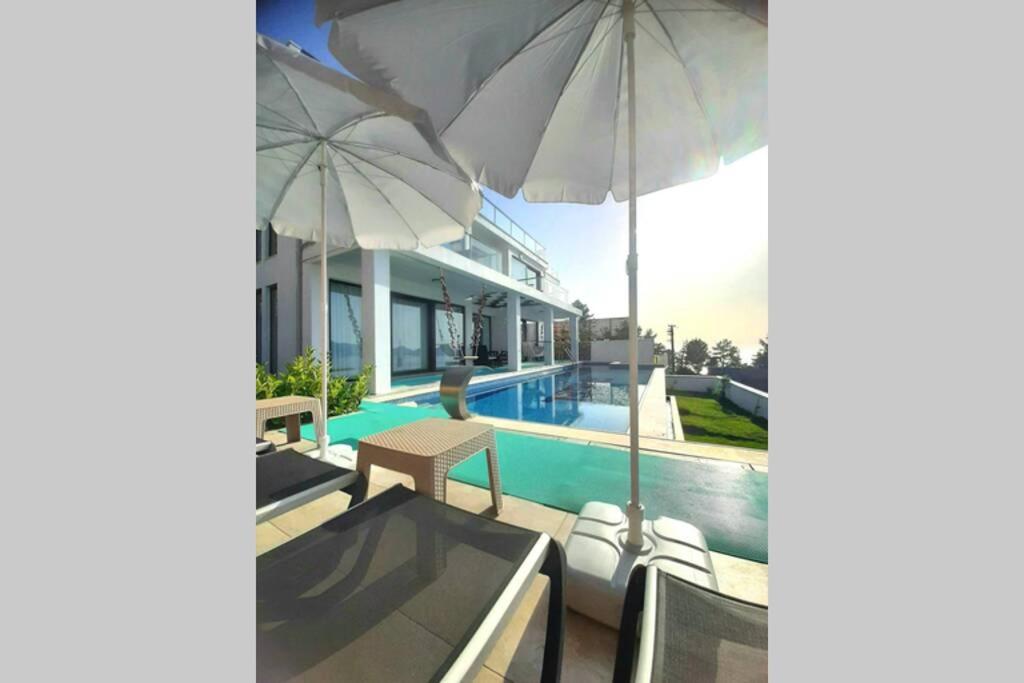 Rosy Sunset Villa