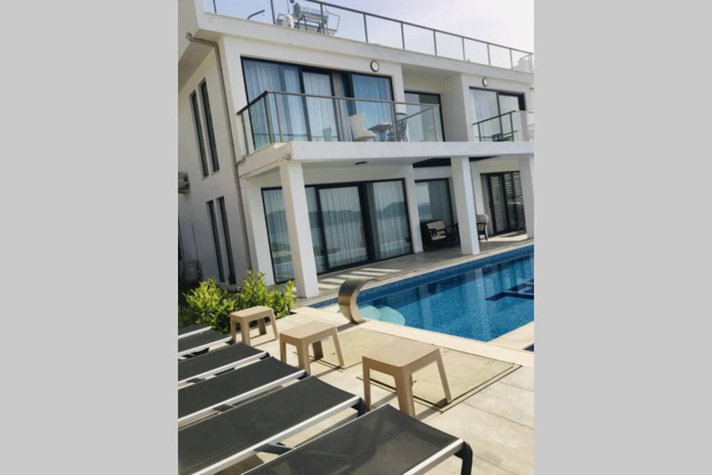 Rosy Sunset Villa *
