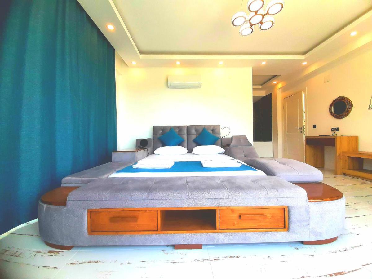 Rosy Sunset Villa *