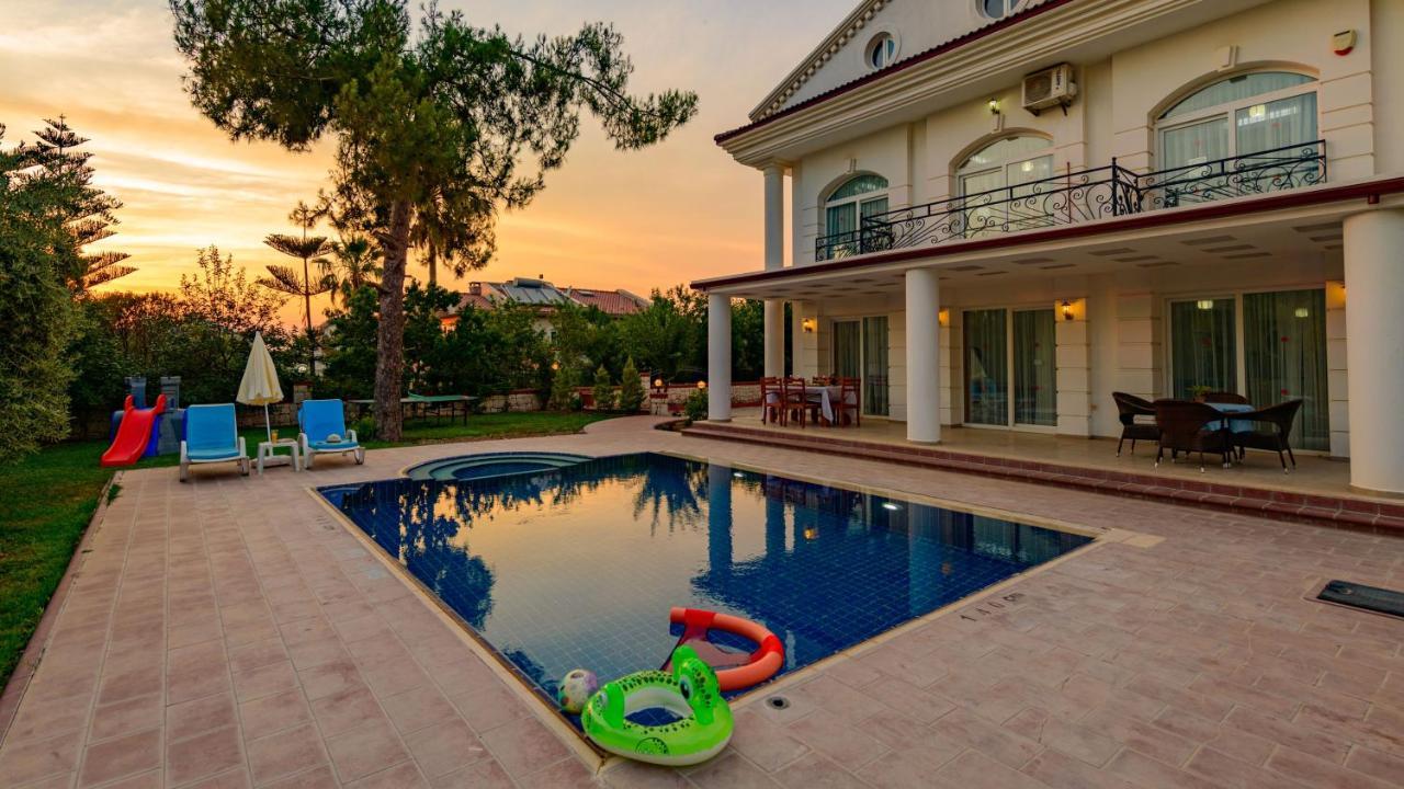 Villa Musa - 5 Bedroom In Hisaronu *
