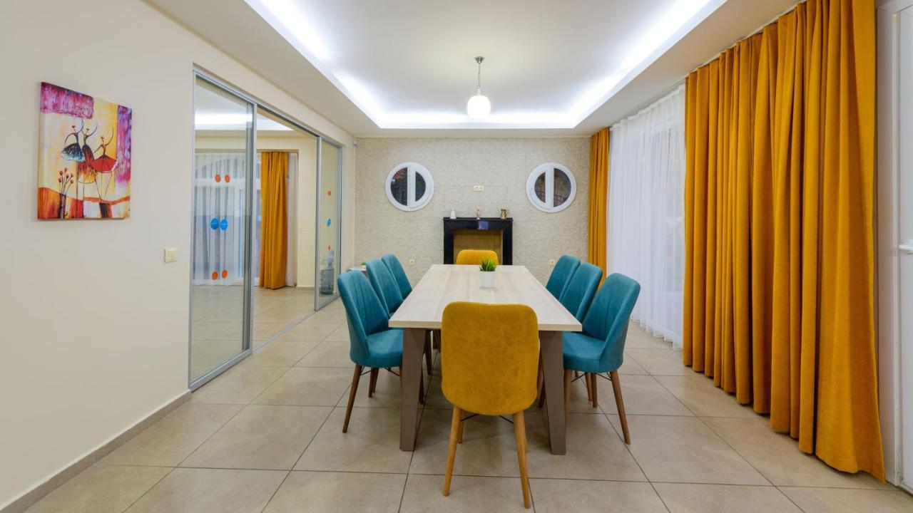 Musa - 5 Bedroom In Hisaronu Villa Fethiye
