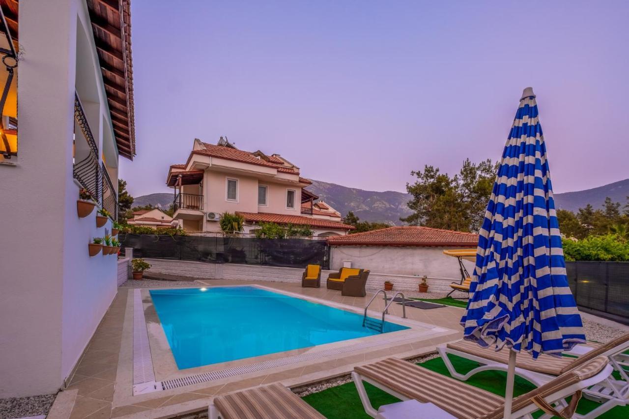Sunday By Solo At Hisarönü Center Fethiye