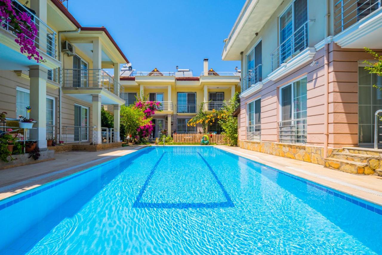 Villa Rose Calis