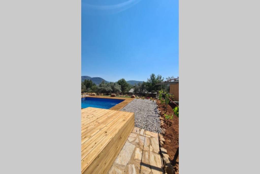 Ugni Blanc Uzum Baglari Ve Zeytinlikler Icinde Mini Bir Cennet Ve Tiny House Konseptli Havuzlu Ucgen Ev - крошечный дом - скрытый рай Holiday home *