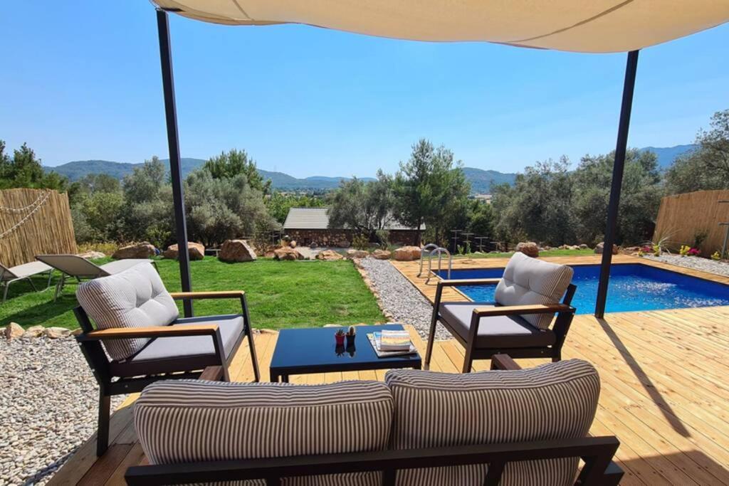 Ugni Blanc Uzum Baglari Ve Zeytinlikler Icinde Mini Bir Cennet Ve Tiny House Konseptli Havuzlu Ucgen Ev - крошечный дом - скрытый рай Holiday home Fethiye