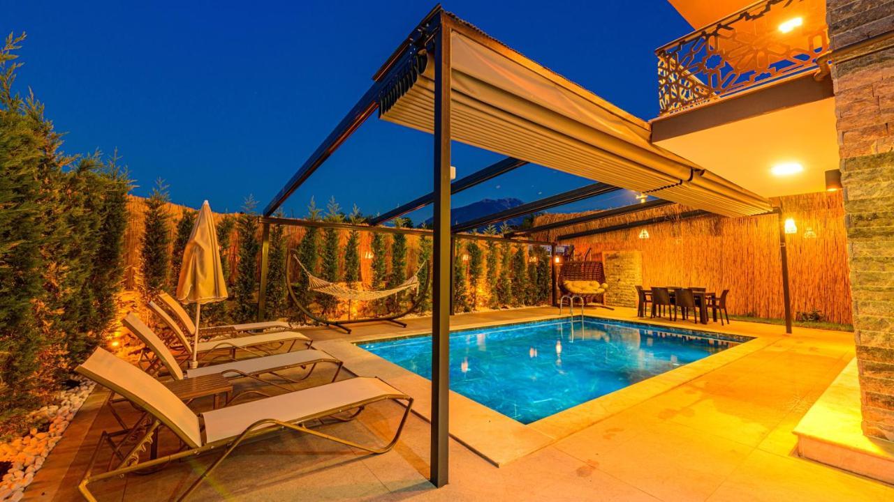 Soeguet 2 - 4 Bedroom With Jacuzzi In