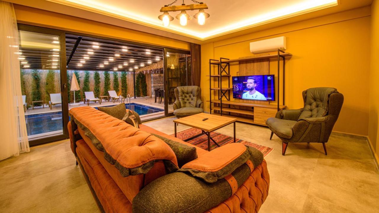Soeguet 1 - 4 Bedroom With Jacuzzi In Fethiye