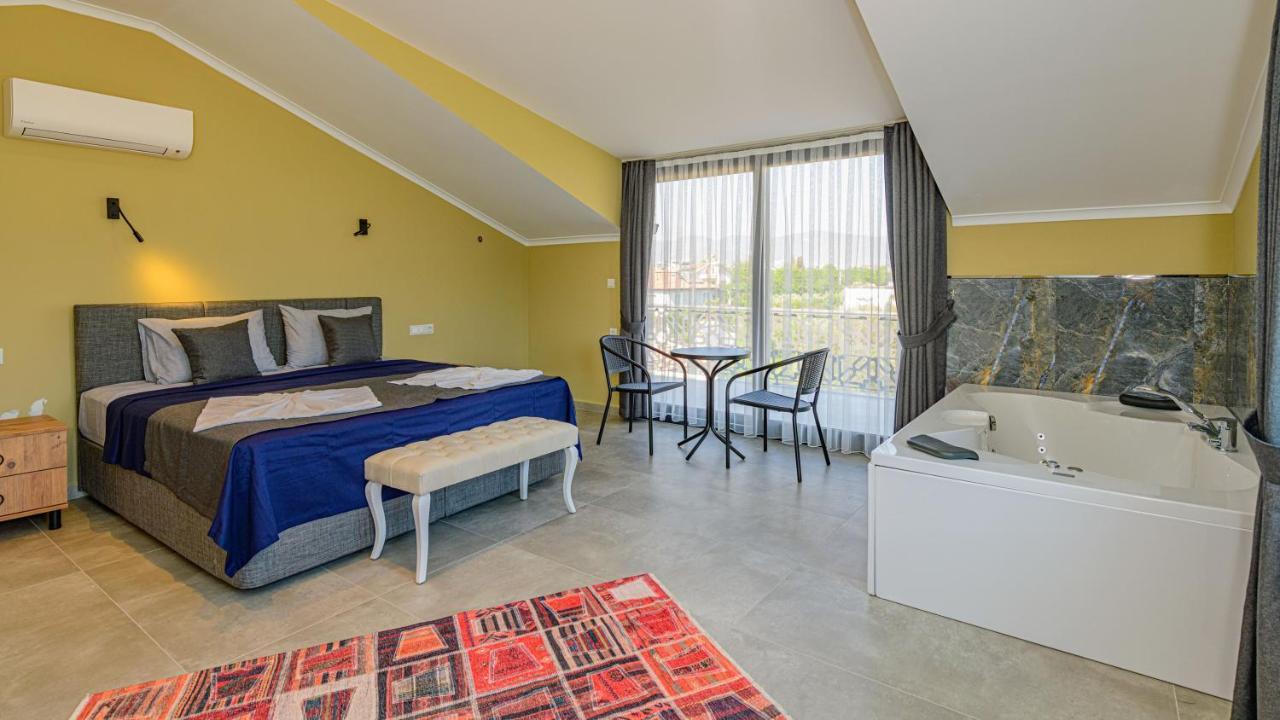 Soeguet 1 - 4 Bedroom With Jacuzzi In * Fethiye
