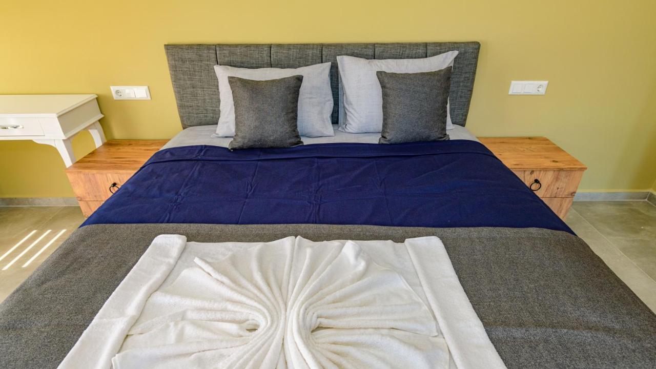 Villa Soeguet 1 - 4 Bedroom With Jacuzzi In Fethiye