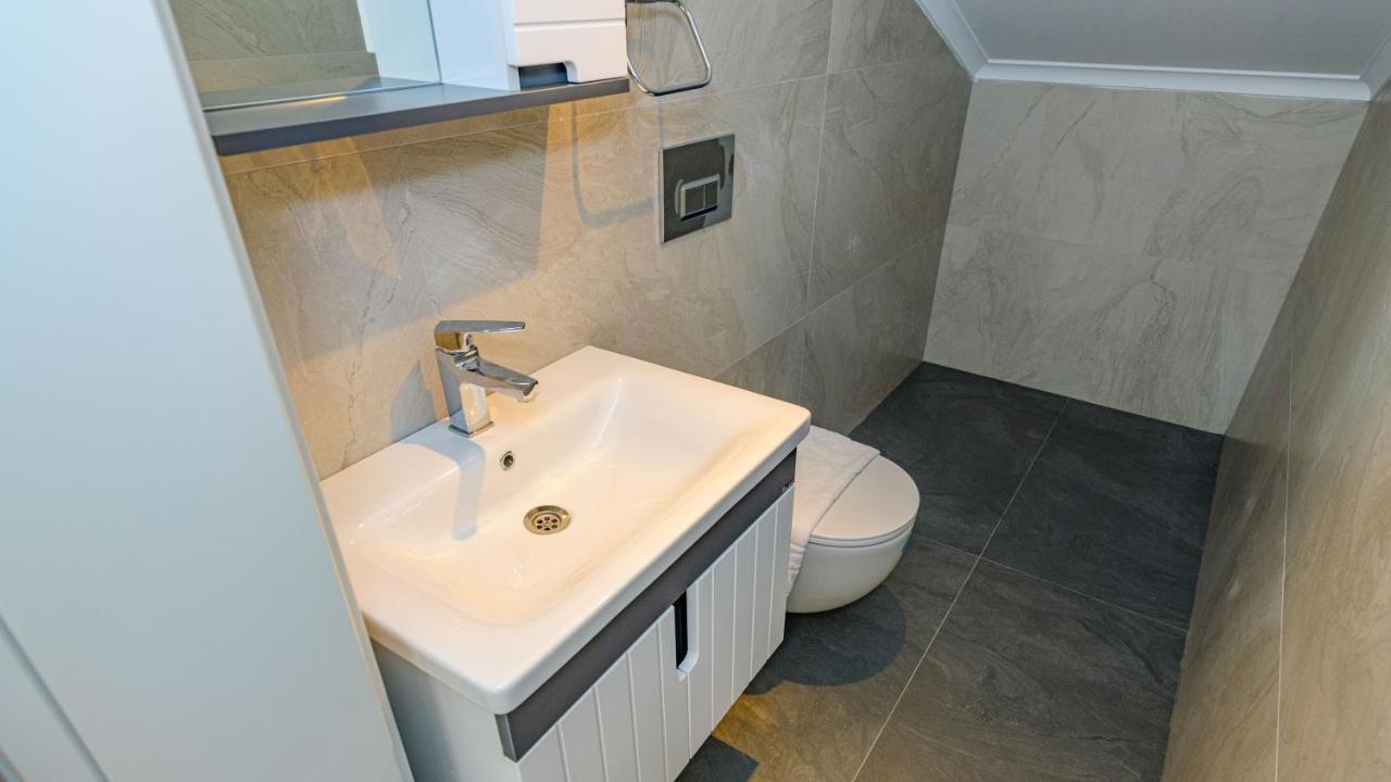 Soeguet 3 - 4 Bedroom With Jacuzzi In Villa Fethiye