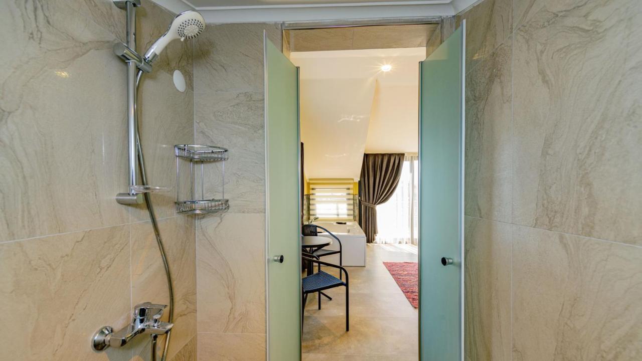 Soeguet 1 - 4 Bedroom With Jacuzzi In Villa Fethiye