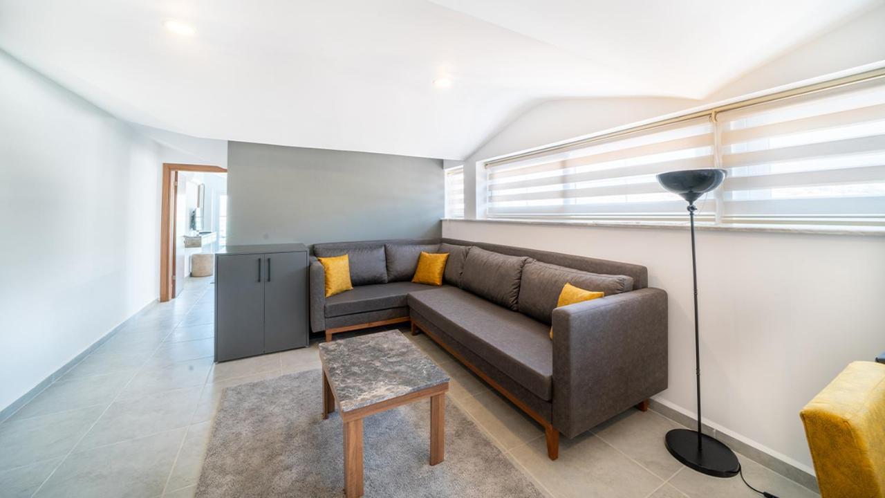 Apartment Midpoint *