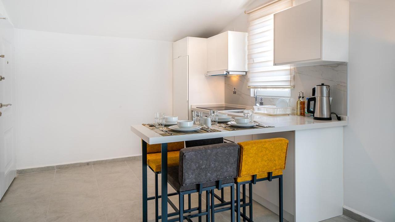Midpoint Apartment