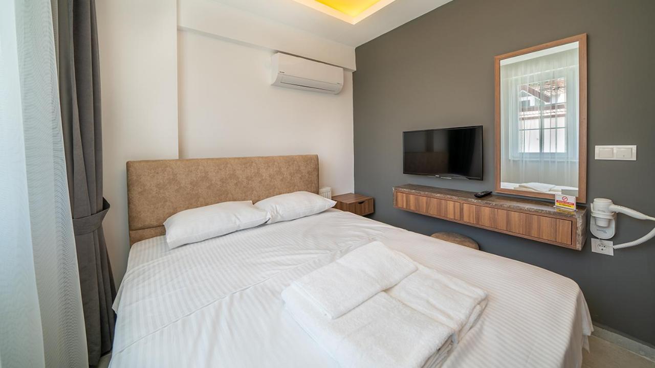Apartment Midpoint *
