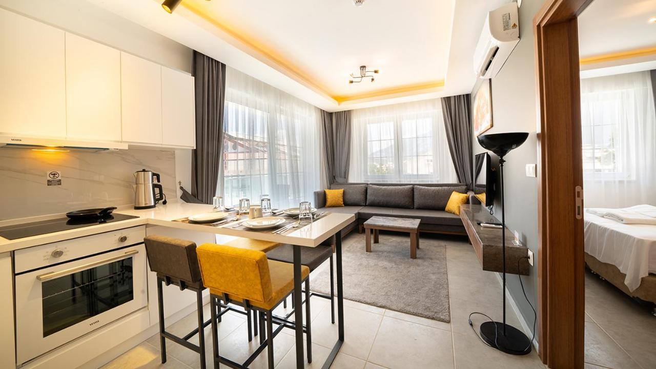 Midpoint Apartment