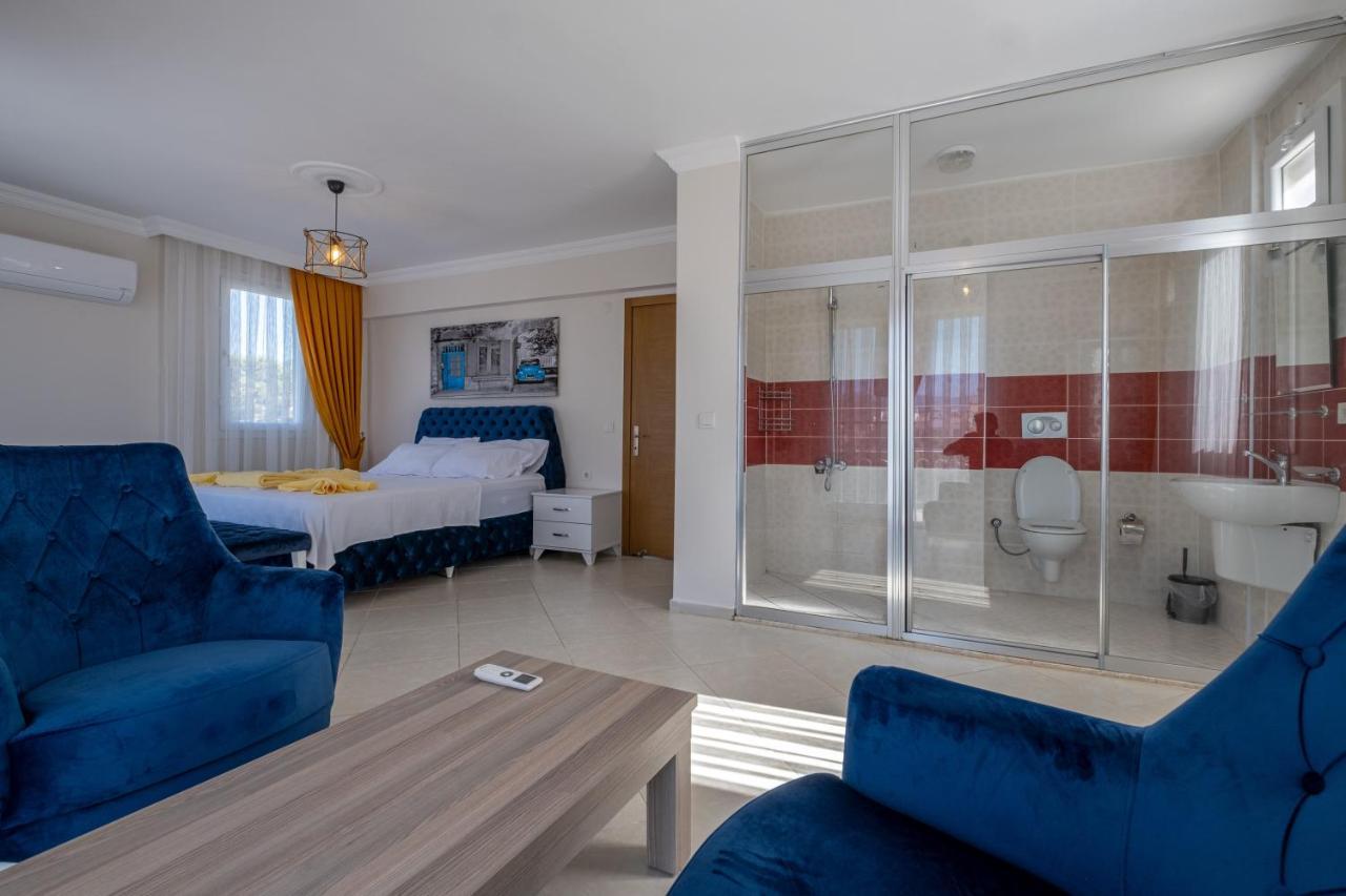 Ela With Private Pool Villa *