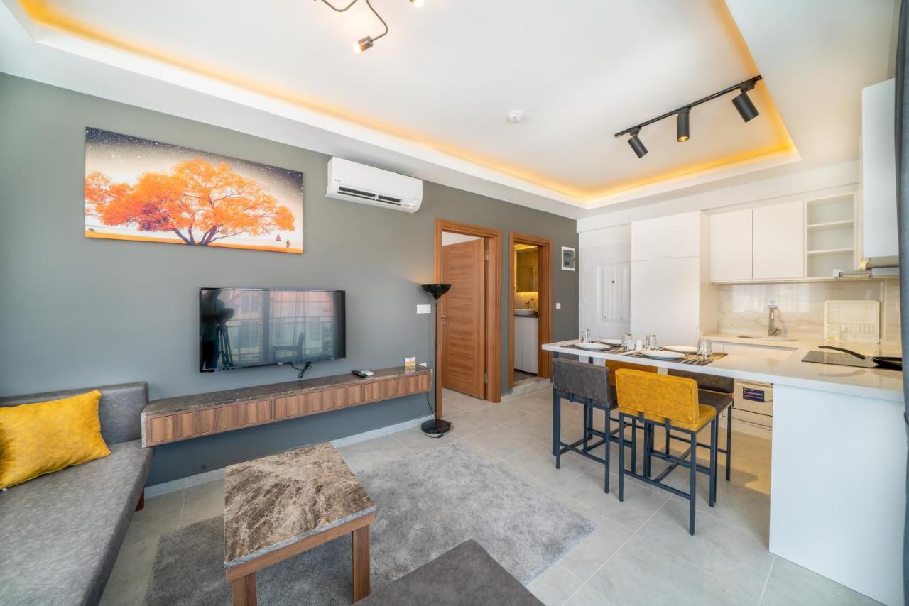 Midpoint Apartment *