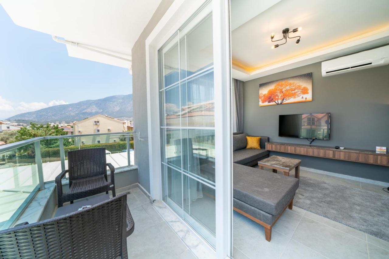 Midpoint Apartment