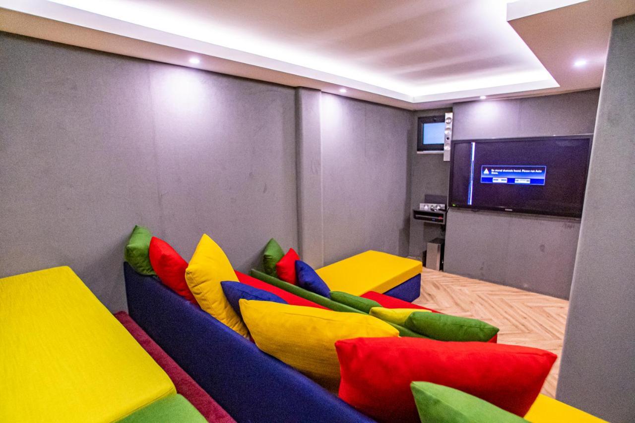 Villa A & Ultra