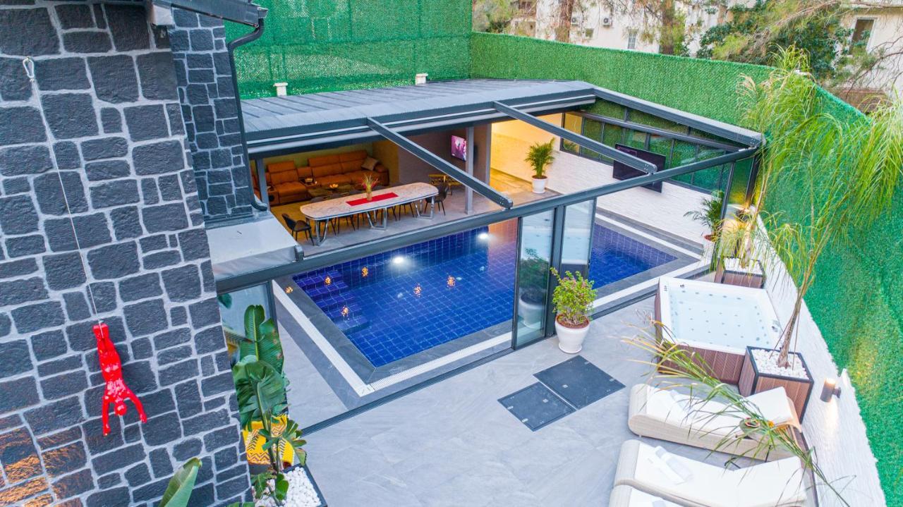 Villa A & Ultra
