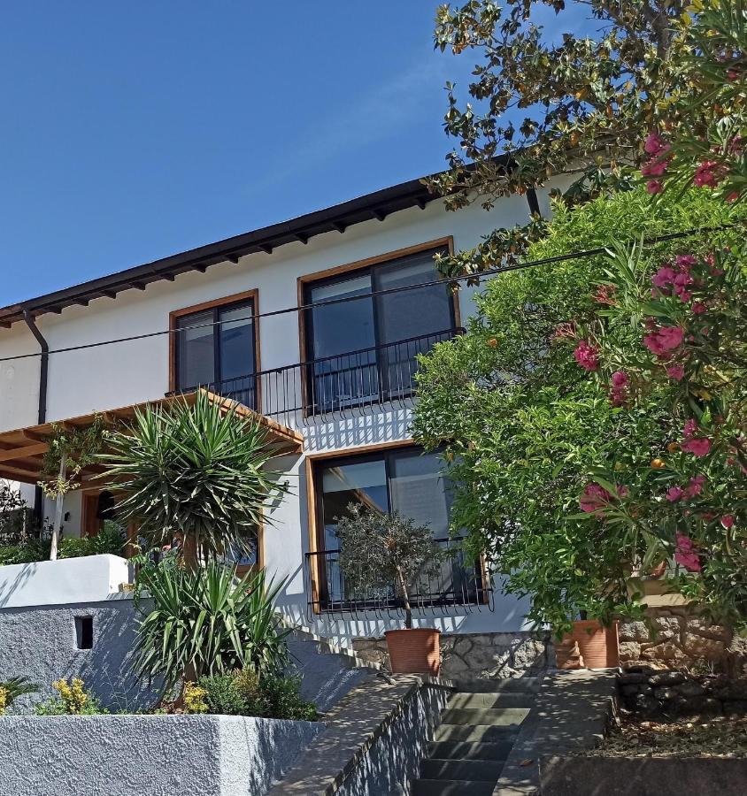 Yacht La Maison Villa
