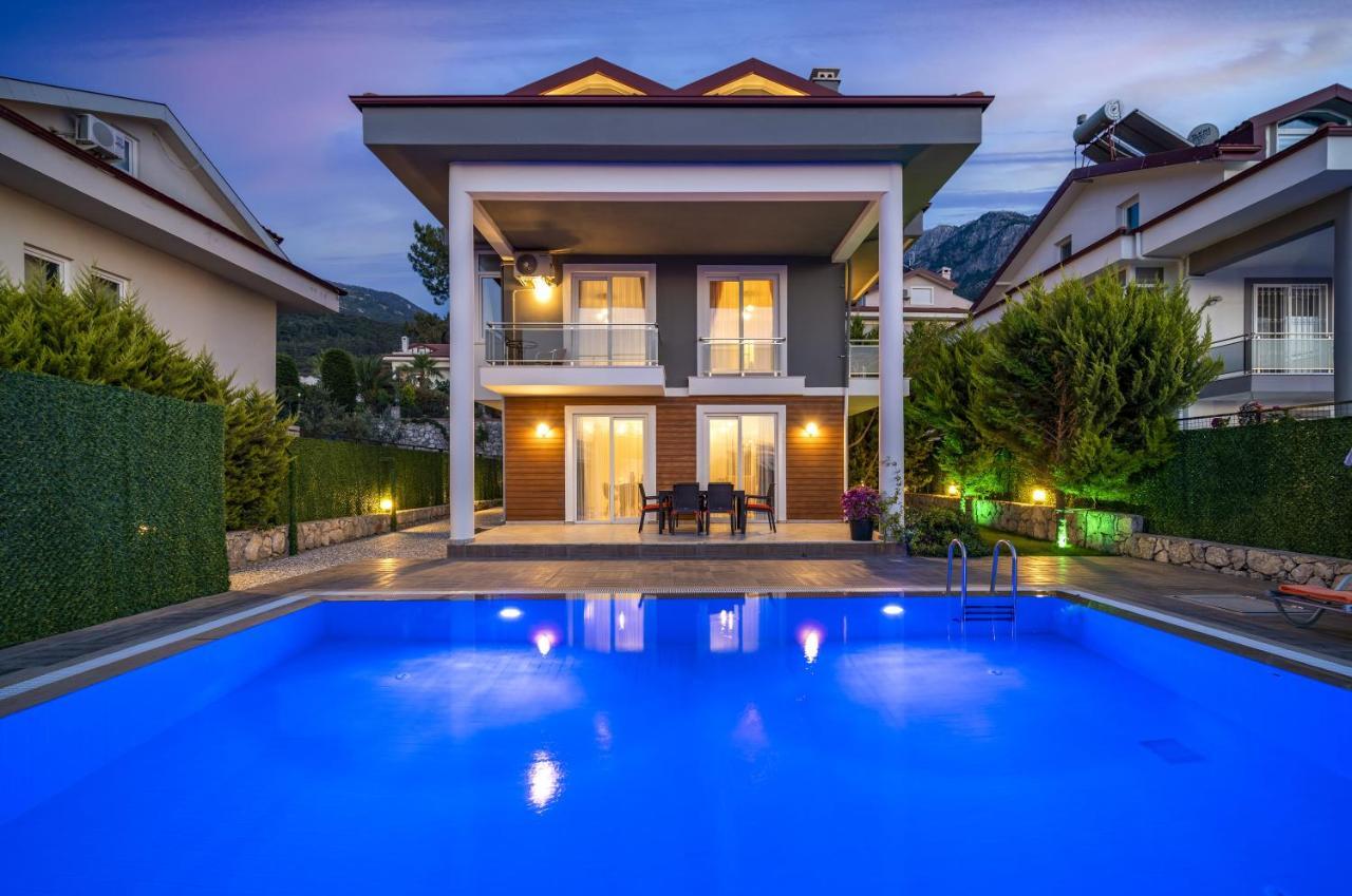 Kamelya, Isitmali Kapali Havuz Ve Saunali Tatil Villaniz * Fethiye